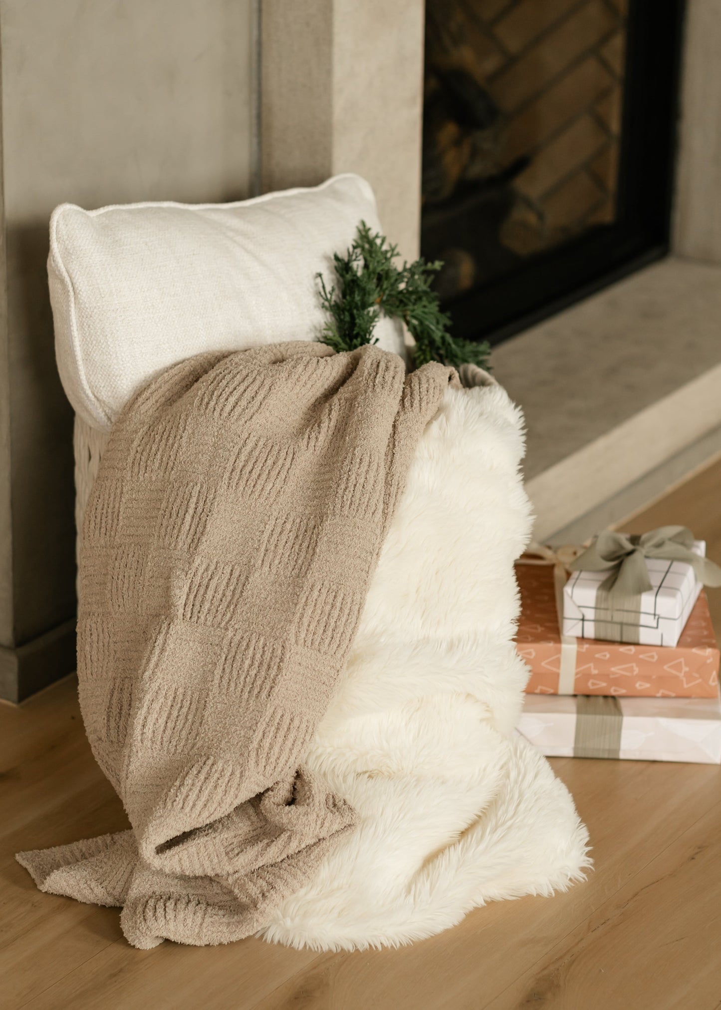 Beige Knit Throw Fuzzy Blanket Gifts