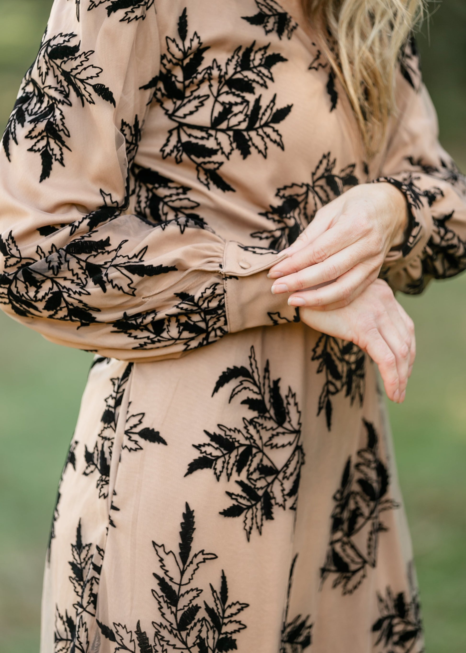 Long Sleeve Velvet Floral Print Midi Dress FF Dresses