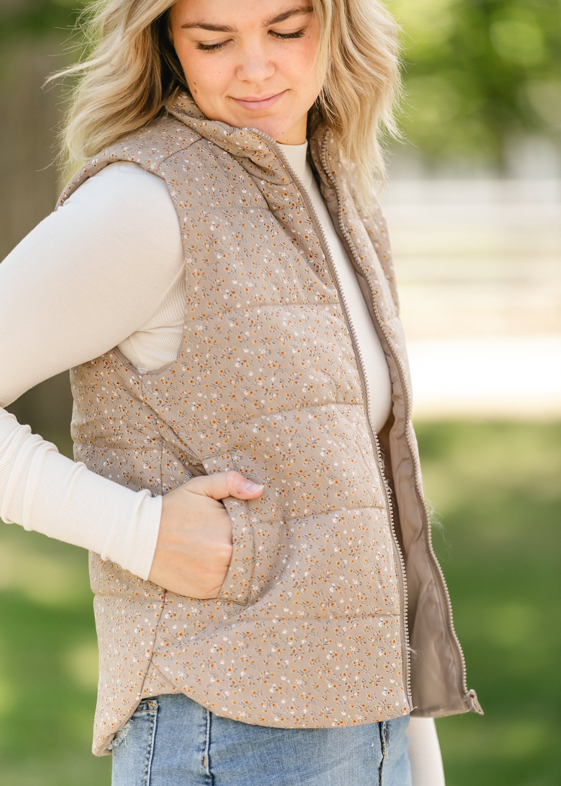 Polar Collar Floral Print Quilted Vest FF Tops