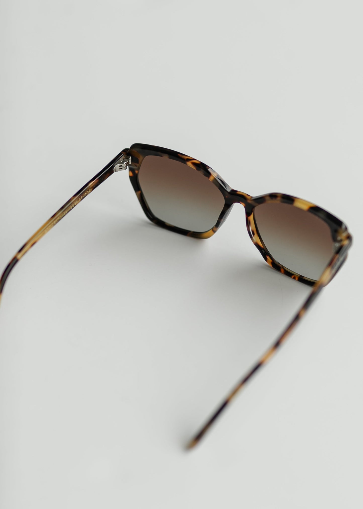 Vera Kombu + Brown Gradient Polarized Sunglasses Accessories