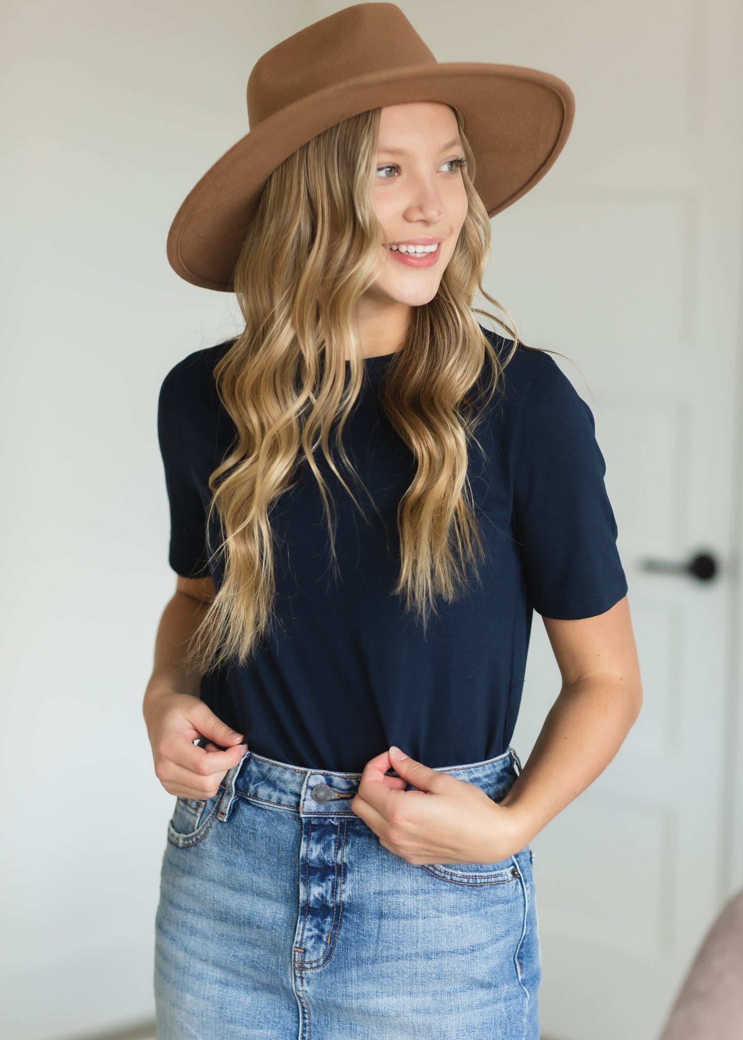 Basic Short Sleeve Navy Crew Neck Tee Shirt