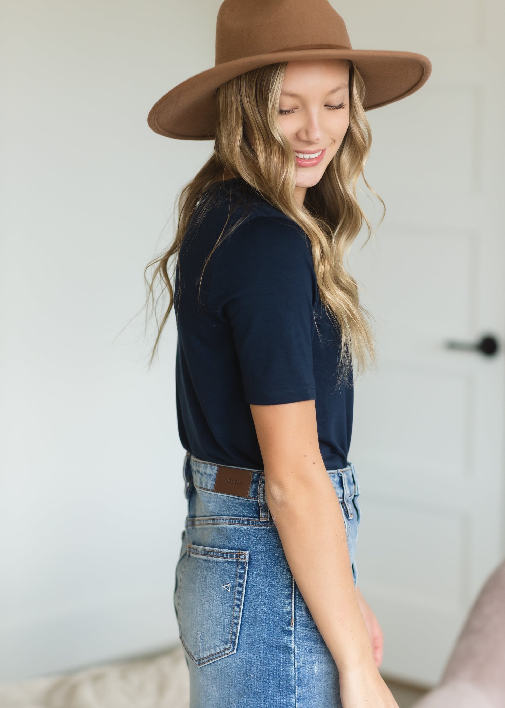 Basic Short Sleeve Navy Crew Neck Tee Shirt