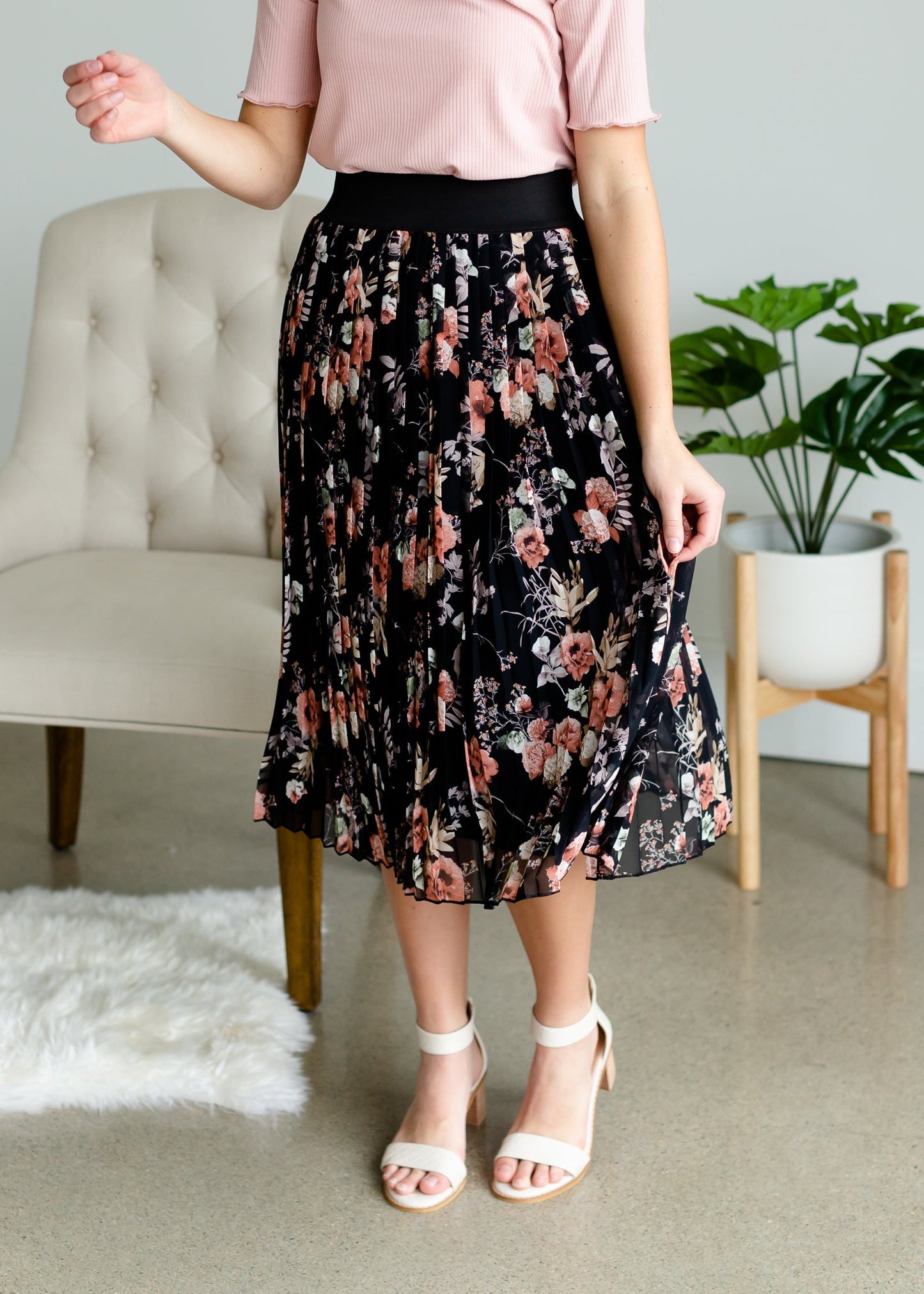 Black Floral Pleated Midi Skirt Skirts