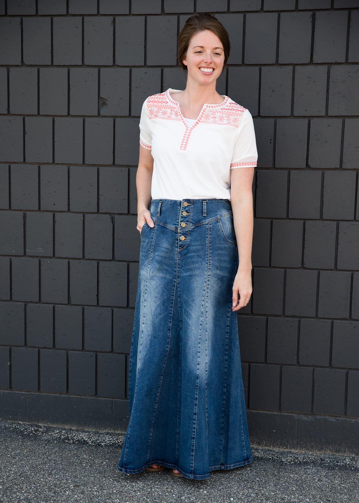 Long a-line denim skirt with a button detail