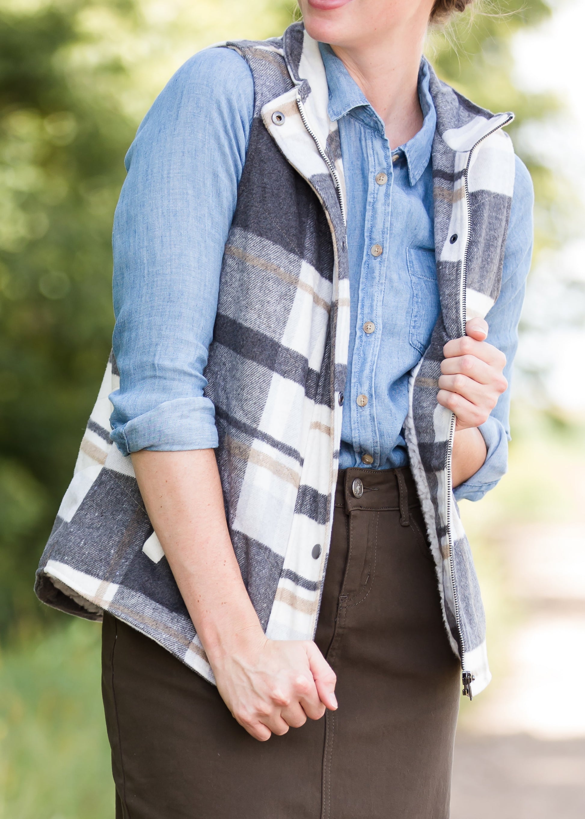 Womens Chambray Button Up Pocket Top