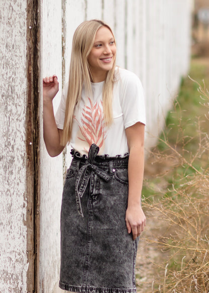 Ivory + Mauve Leaf Print Graphic Tee Tops Polagram