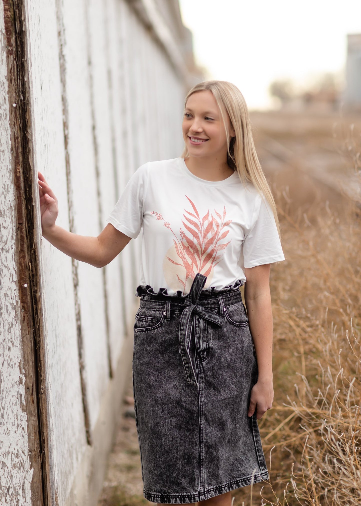 Ivory + Mauve Leaf Print Graphic Tee Tops Polagram