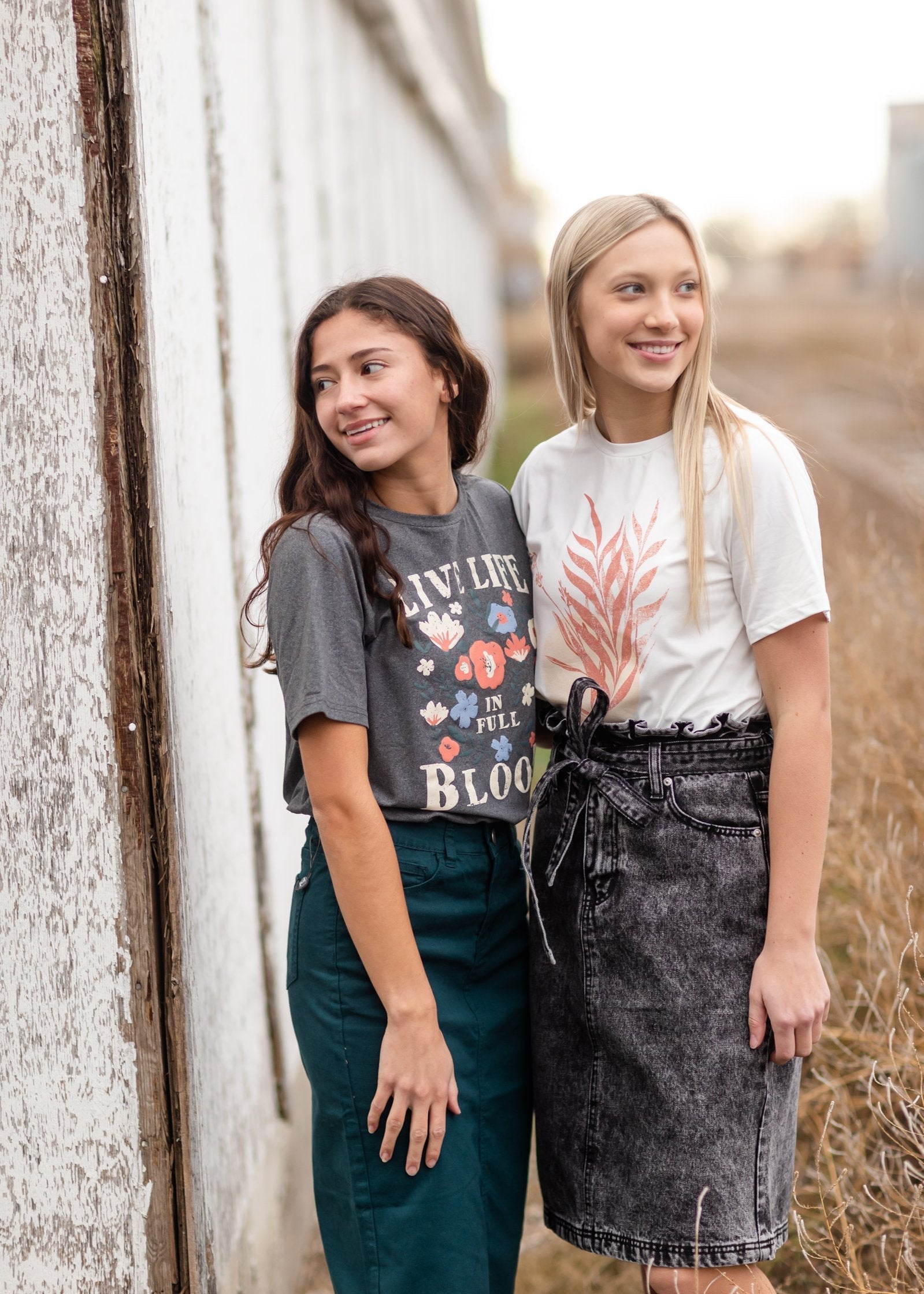 Ivory + Mauve Leaf Print Graphic Tee Tops Polagram