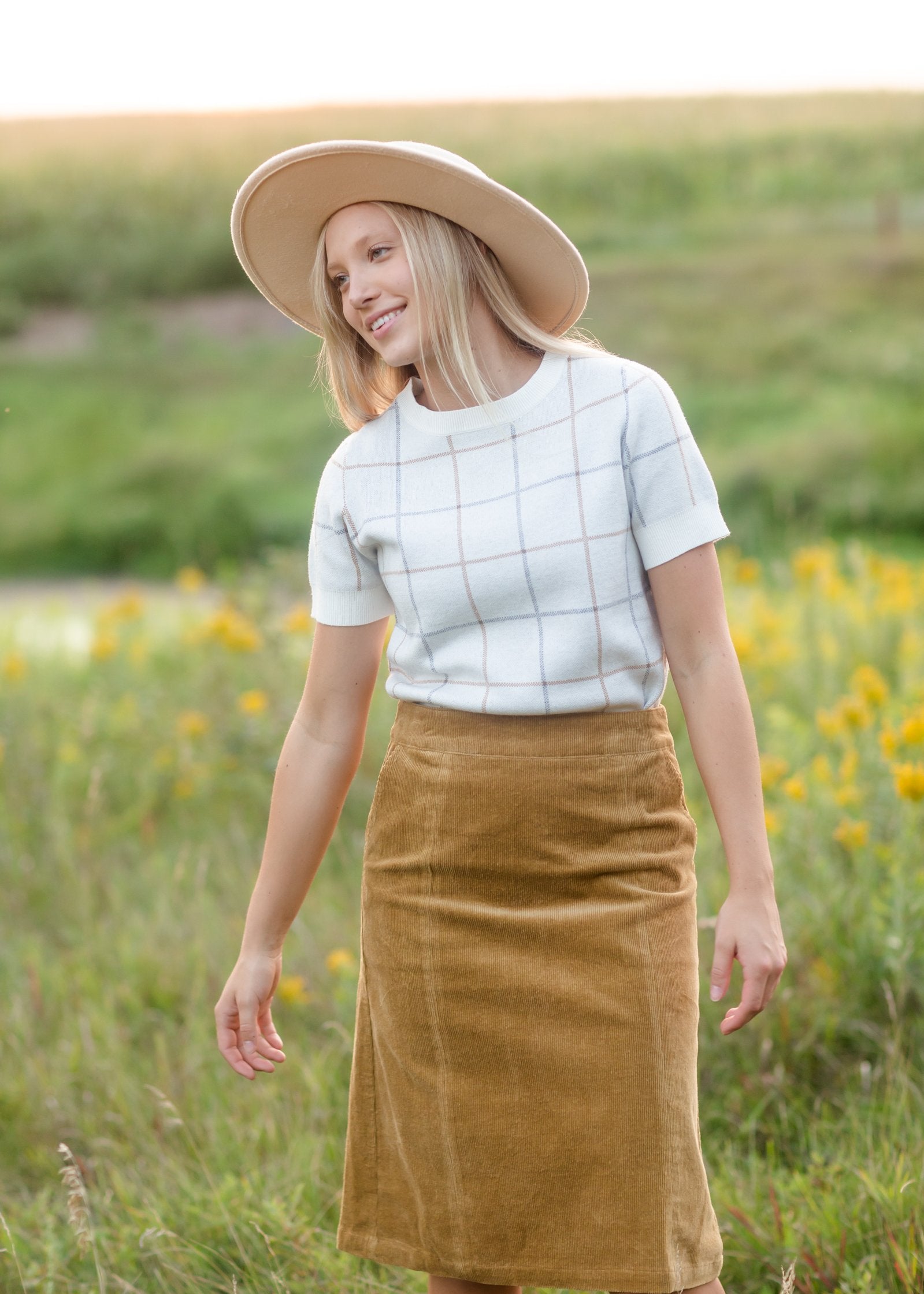 Ivory Plaid Short Sleeve Sweater Tops Polygram