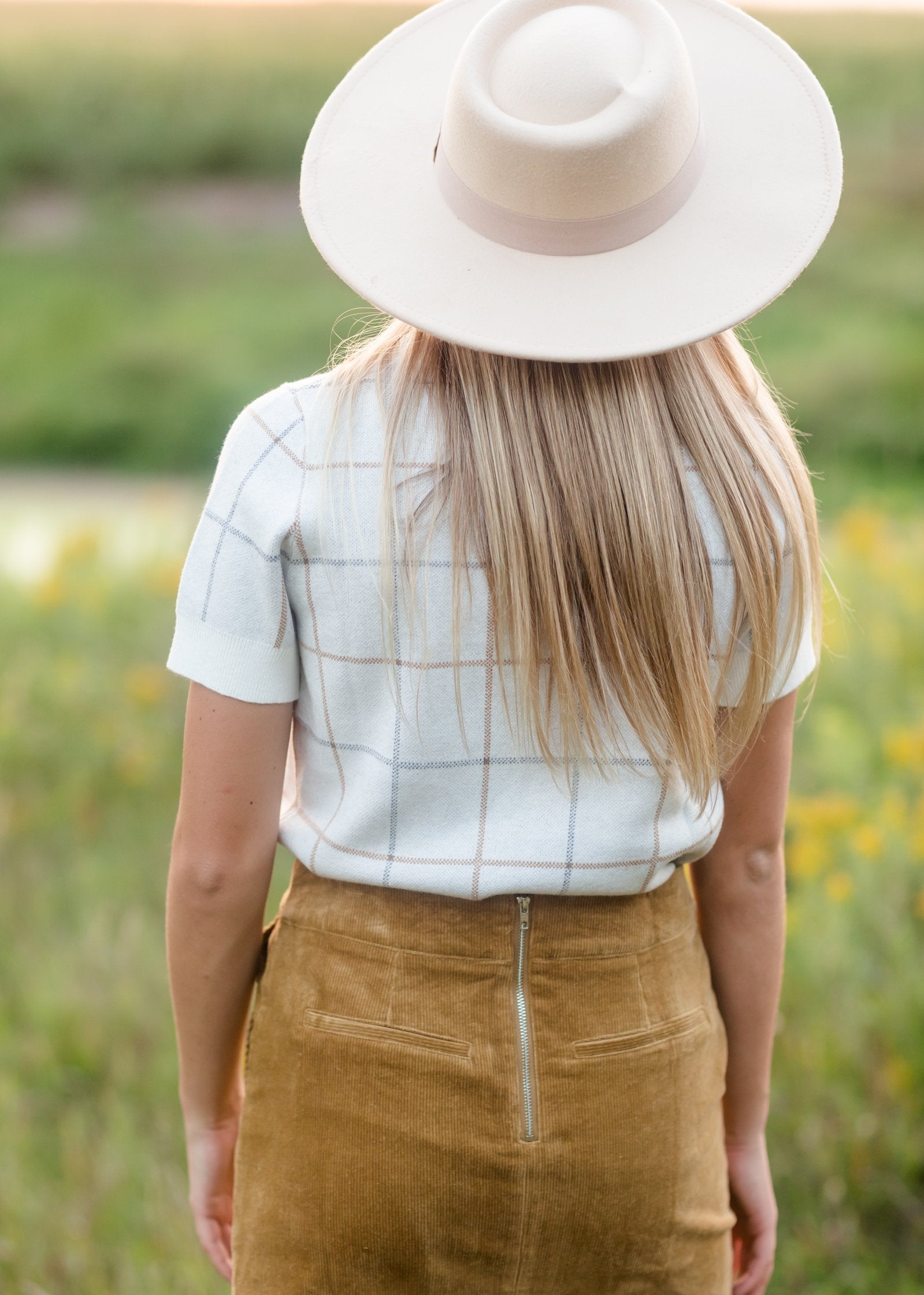 Ivory Plaid Short Sleeve Sweater Tops Polygram