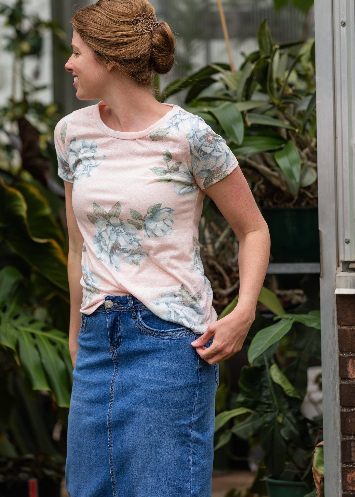 Lightweight Floral Print Short Sleeve Tee Tops