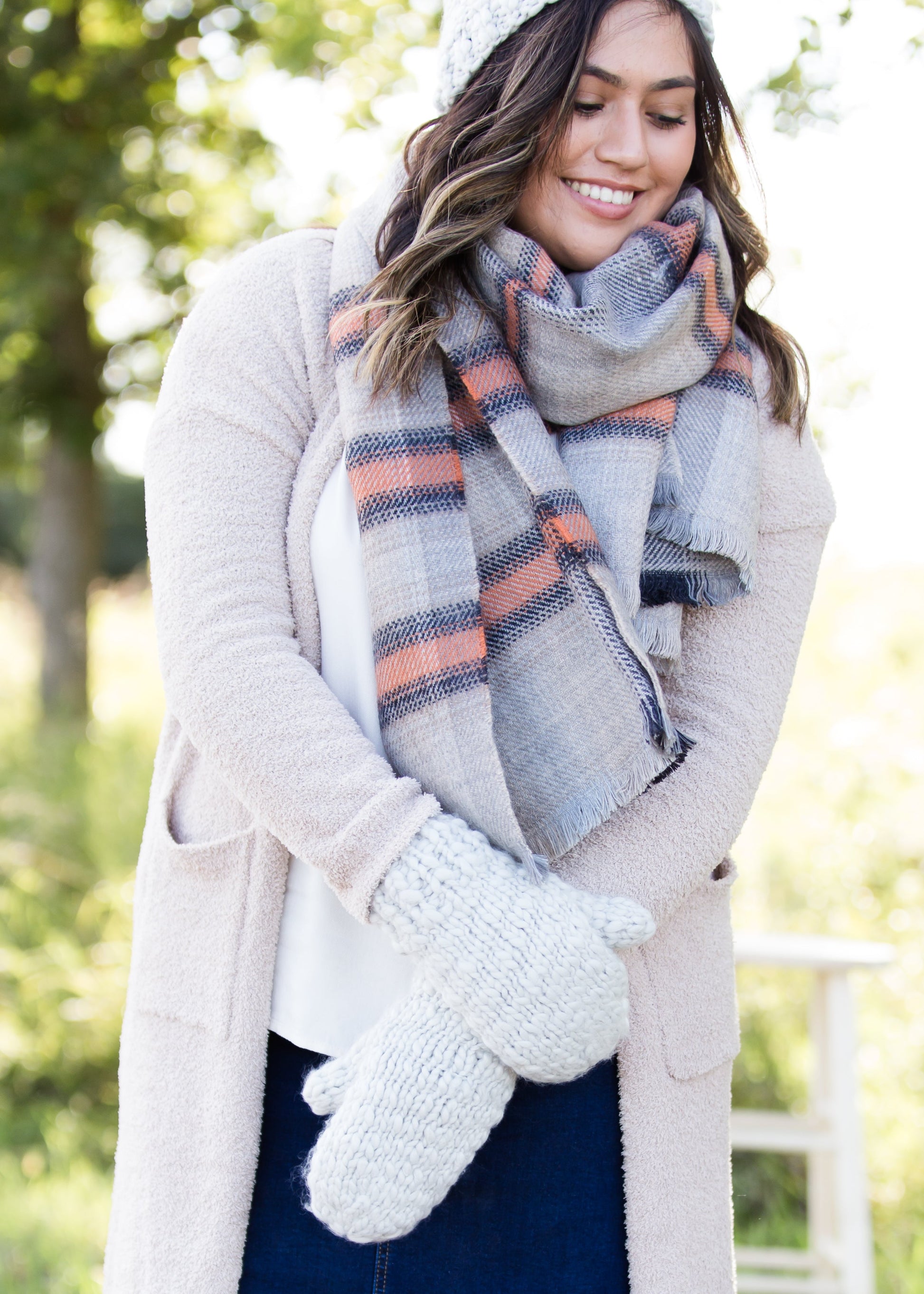 gray fleece lined mango yard hat and mittens