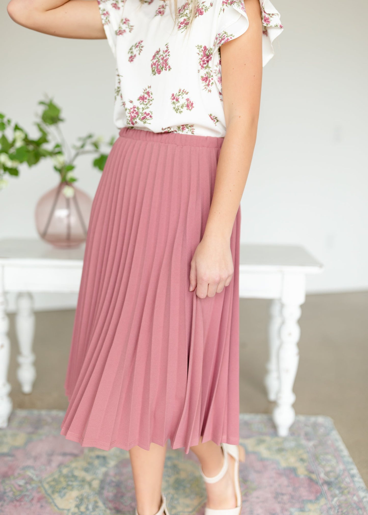 Mauve Pleated Stretch Waist Midi Skirt Skirts