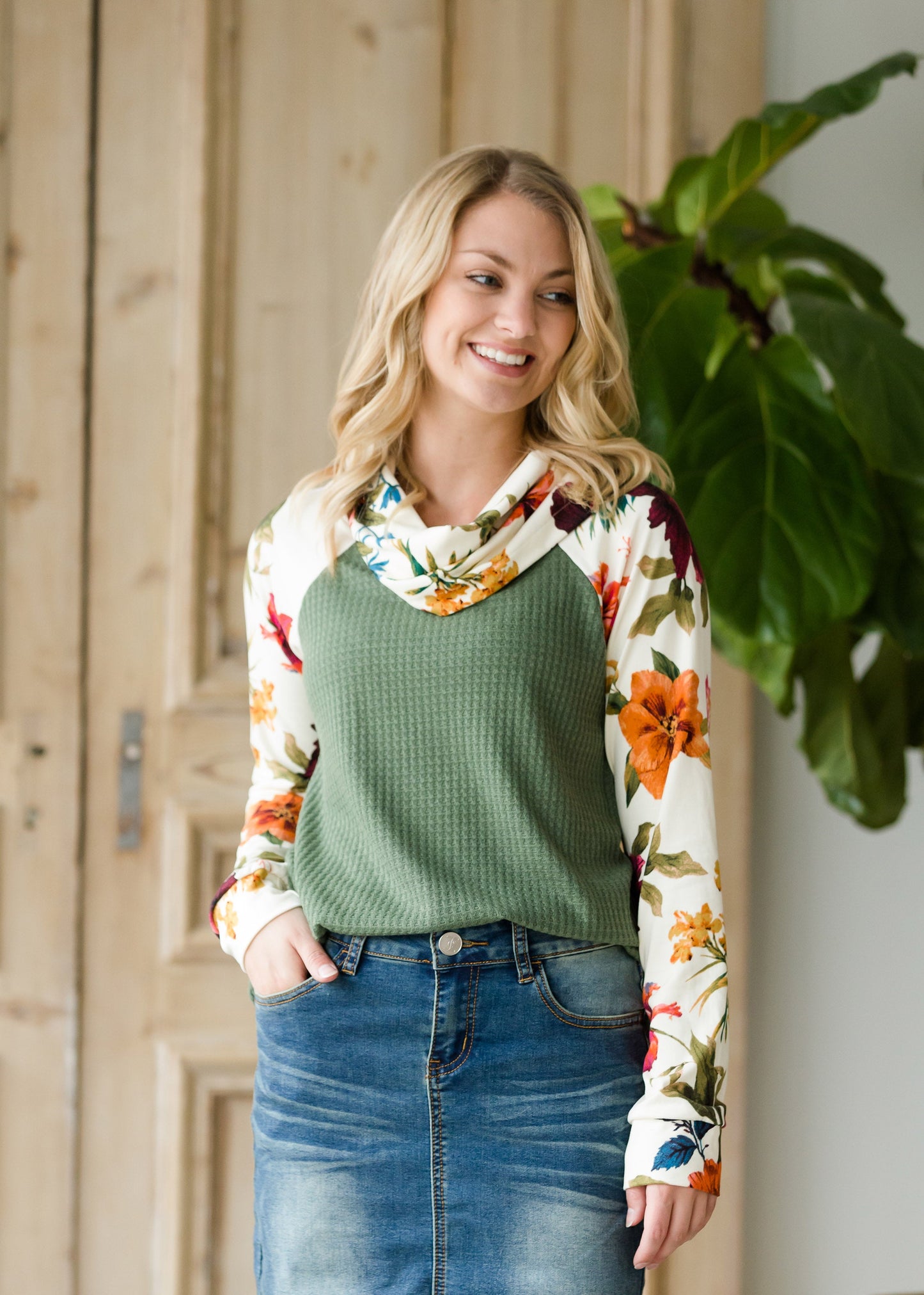 Mixed Floral Loose Turtleneck Tops