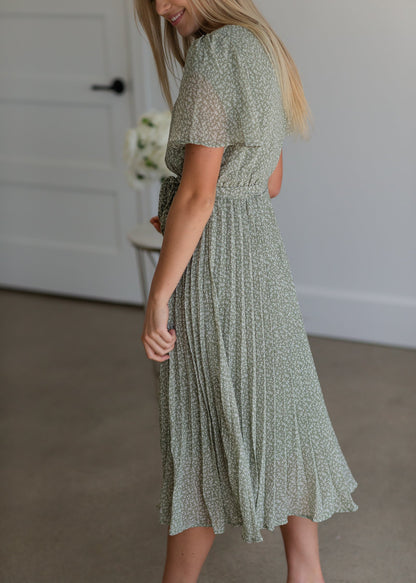 Olive Pleated Midi Dress w/Belt Dresses