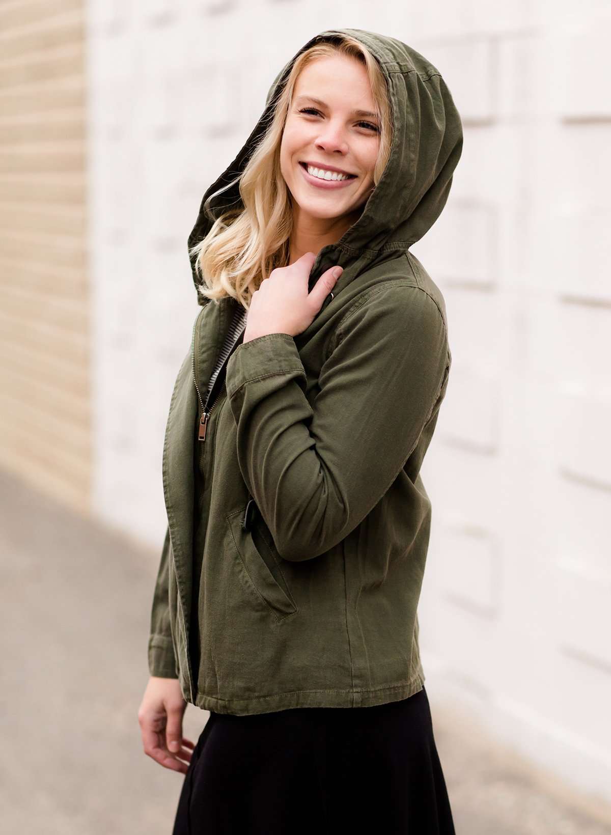 Modest women's olive hooded military oversized parka 