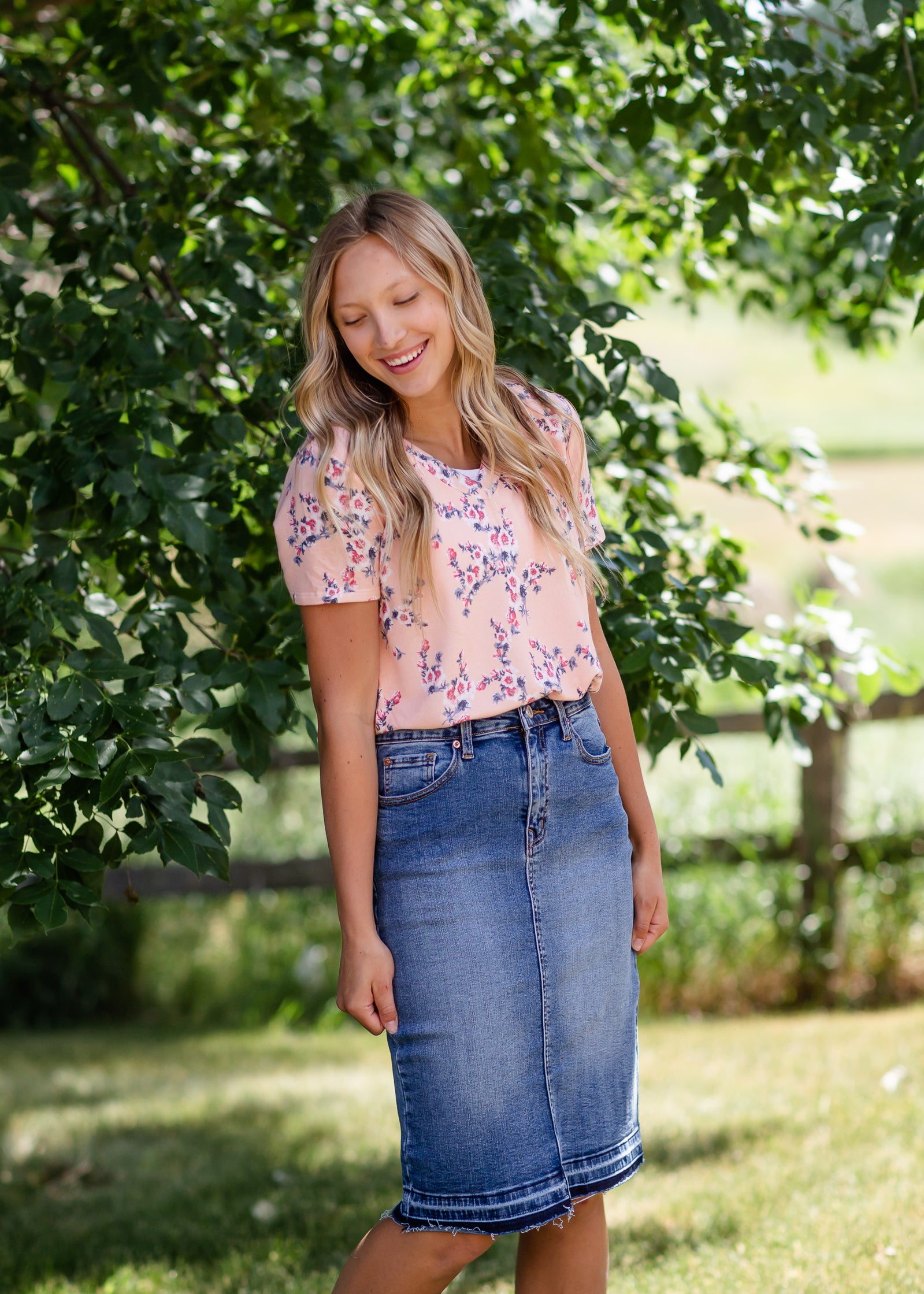 Peach Classic V-Neck Floral Tee - FINAL SALE Tops