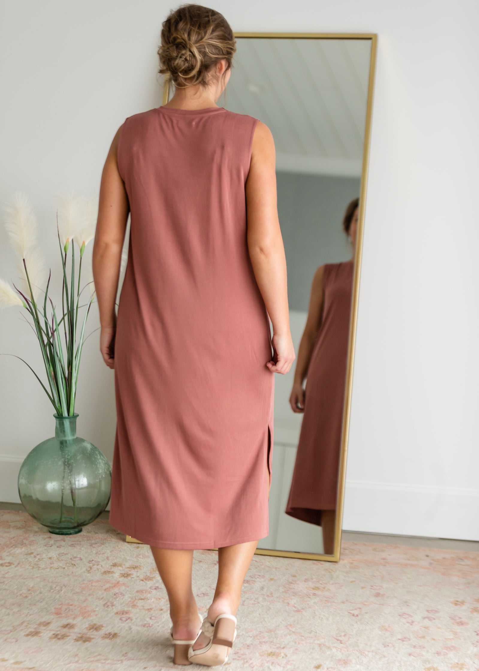 Sleeveless Round Neck Midi Dress Dresses Mod Ref