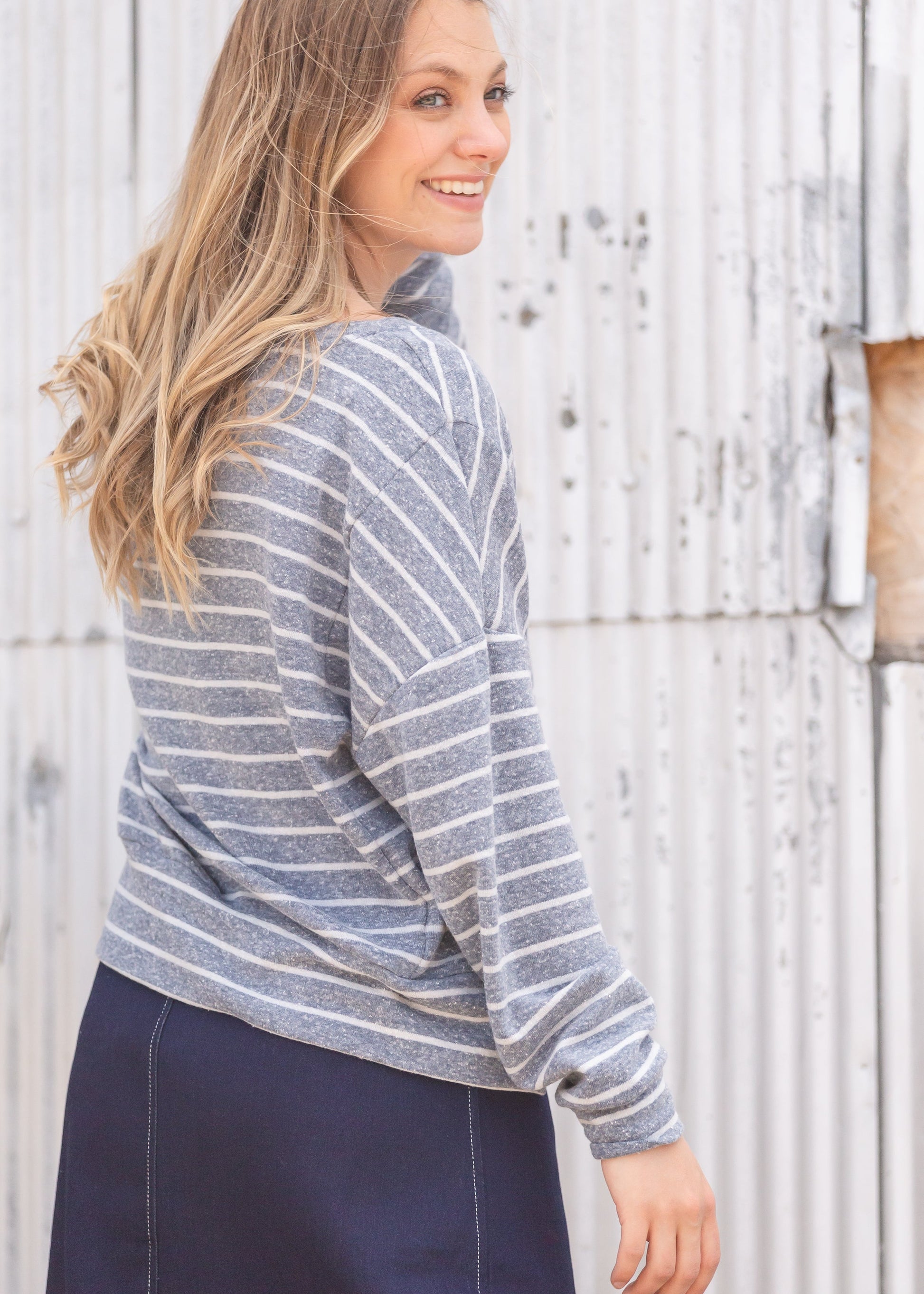 Stripe Skimmer Weekender Tops