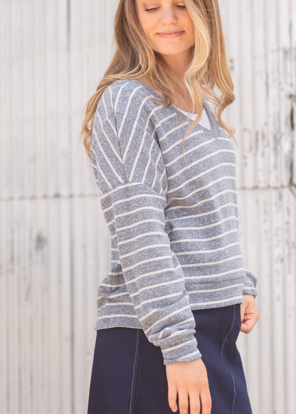 Stripe Skimmer Weekender Tops